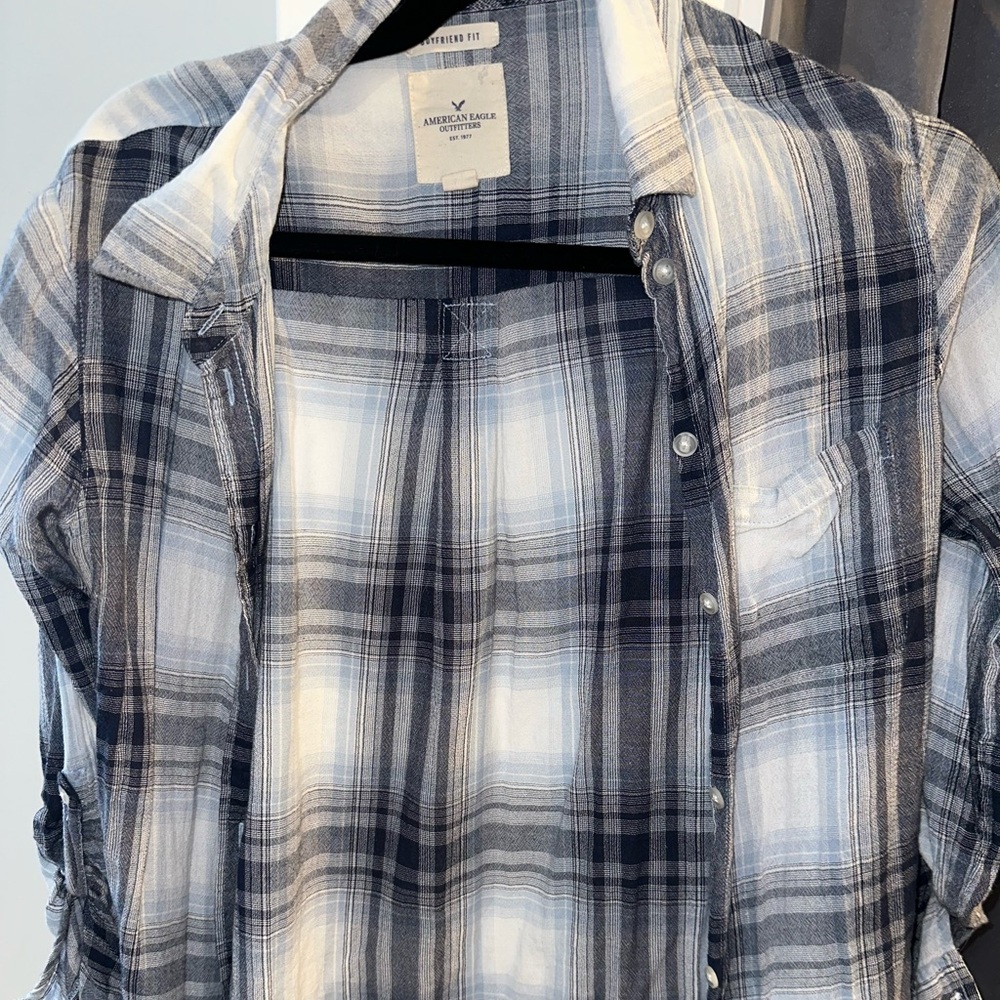 Women’s flannel size small